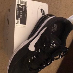 Nike Air Max 270 React